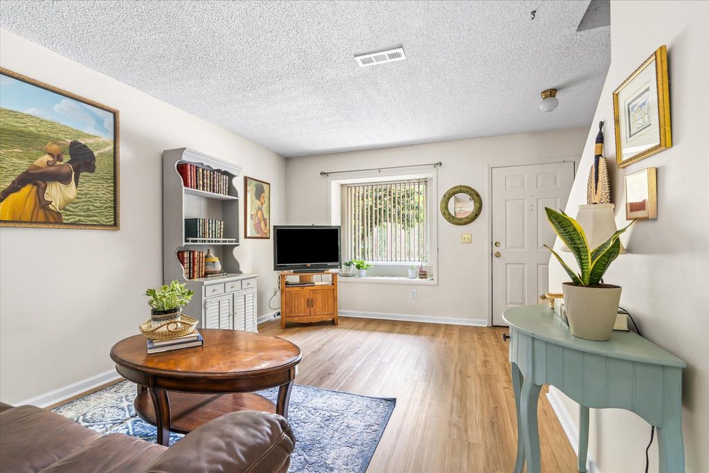 Photo of 1057 Hunters Trace, Mount Pleasant, SC 29464 (MLS # 26014127)