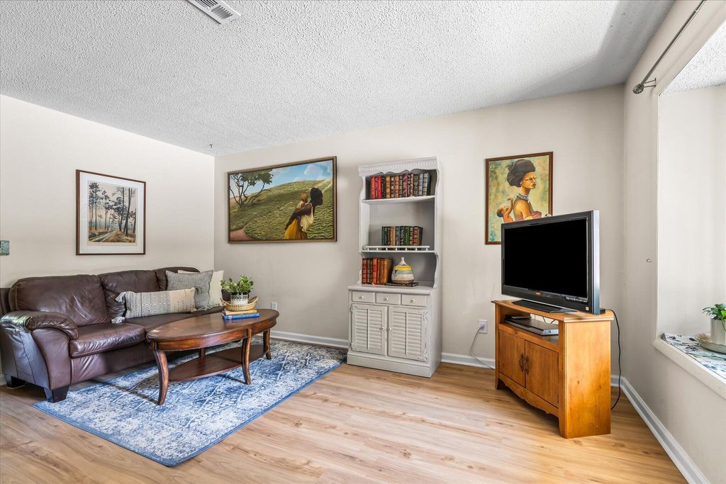 Photo of 1057 Hunters Trace, Mount Pleasant, SC 29464 (MLS # 26014127)