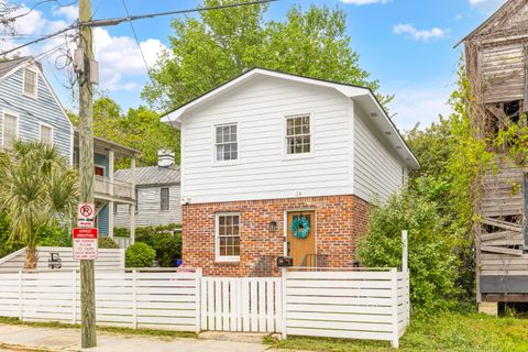 Photo of 16 Amherst Street, Charleston, SC 29403 (MLS # 26009857)