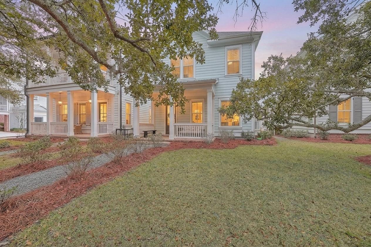 1032 Avenue Of Oaks