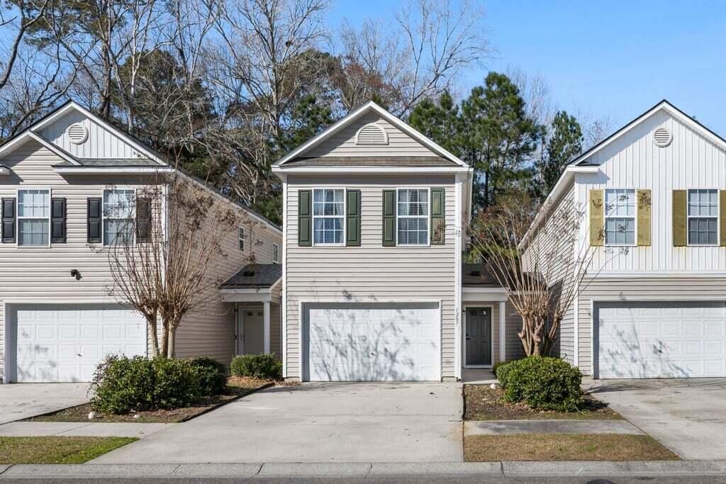 Photo of 1207 Vistiana Drive, North Charleston, SC 29420 (MLS # 26015004)