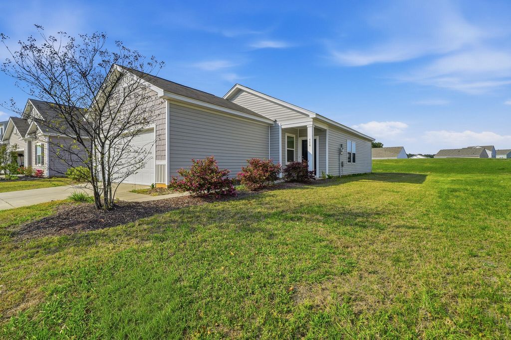 Photo of 426 Pender Woods Drive, Summerville, SC 29486 (MLS # 26008619)