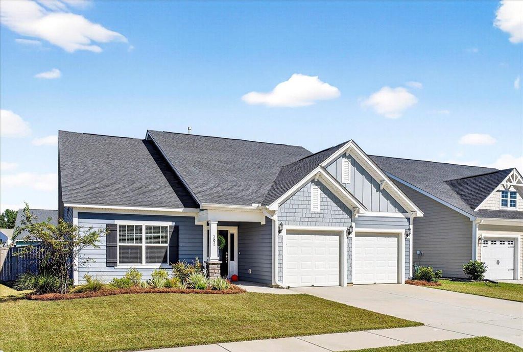 Photo of 302 Fiddleback Drive, Summerville, SC 29486 (MLS # 25028594)