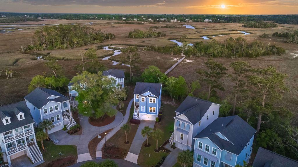 Photo of 808 Forrest Drive, Charleston, SC 29492 (MLS # 26010531)