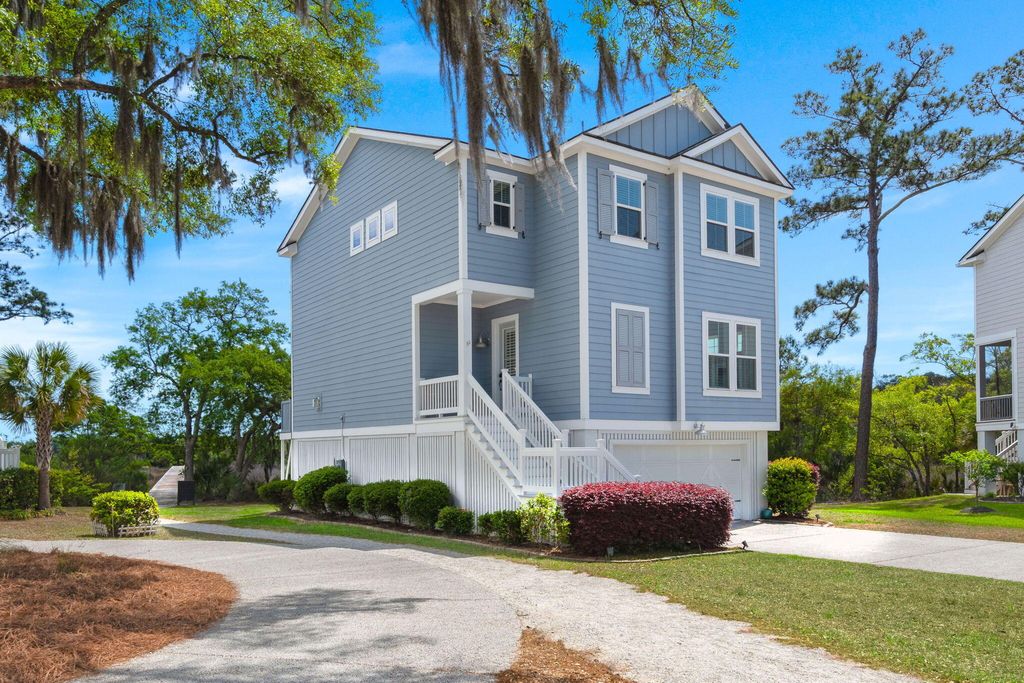 Photo of 808 Forrest Drive, Charleston, SC 29492 (MLS # 26010531)