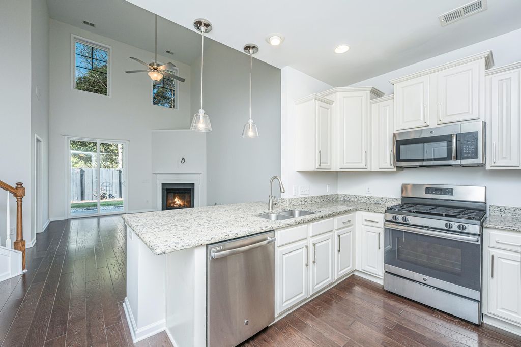 Photo of 1686 Bridwell Lane, Mount Pleasant, SC 29466 (MLS # 26009136)