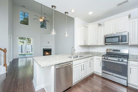 Photo of 1686 Bridwell Lane, Mount Pleasant, SC 29466 (MLS # 26009136)