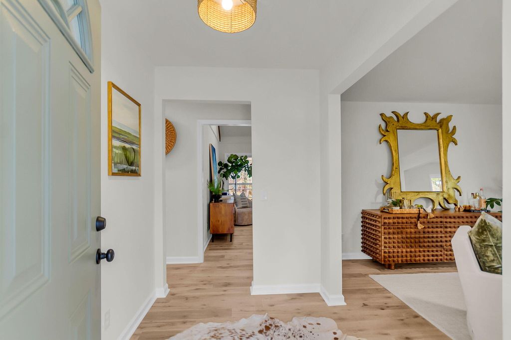 Photo of 104 Meadowlark Court, Summerville, SC 29485 (MLS # 26000836)