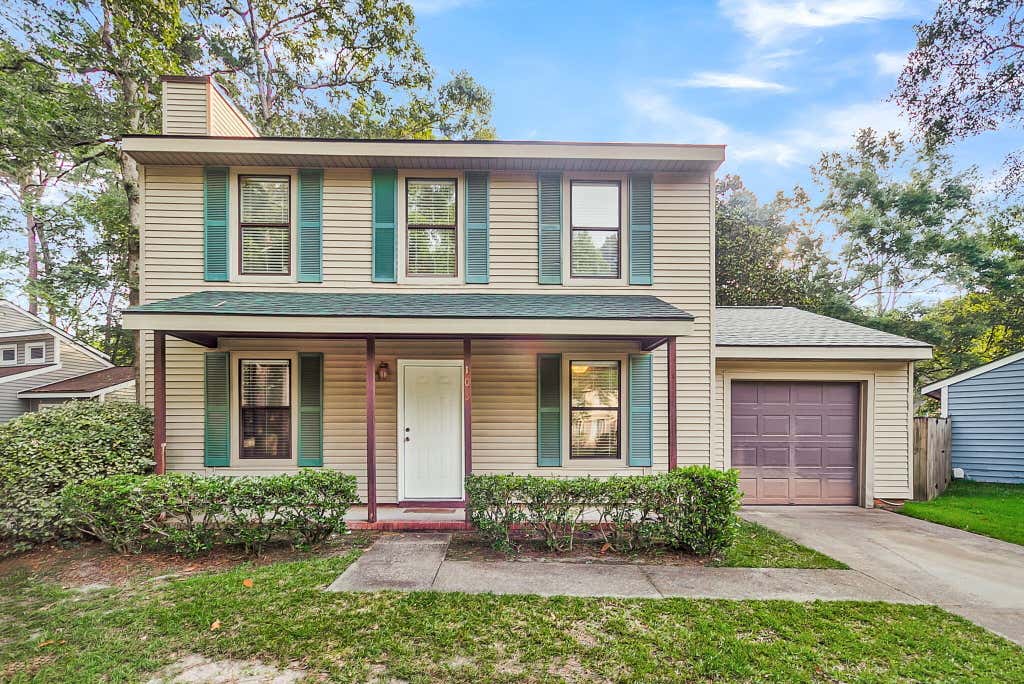 Photo of 105 Bridgecreek Drive, Goose Creek, SC 29445 (MLS # 26017112)