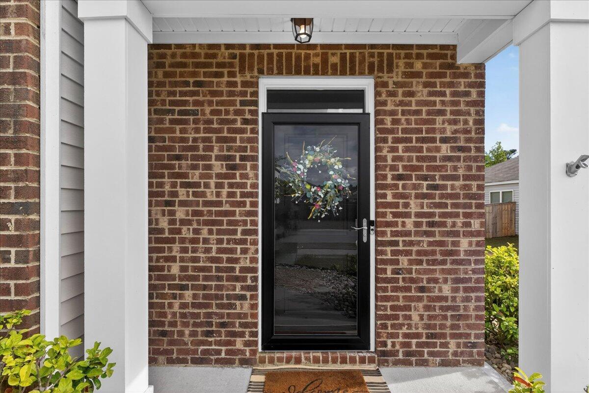 229 N Light Way