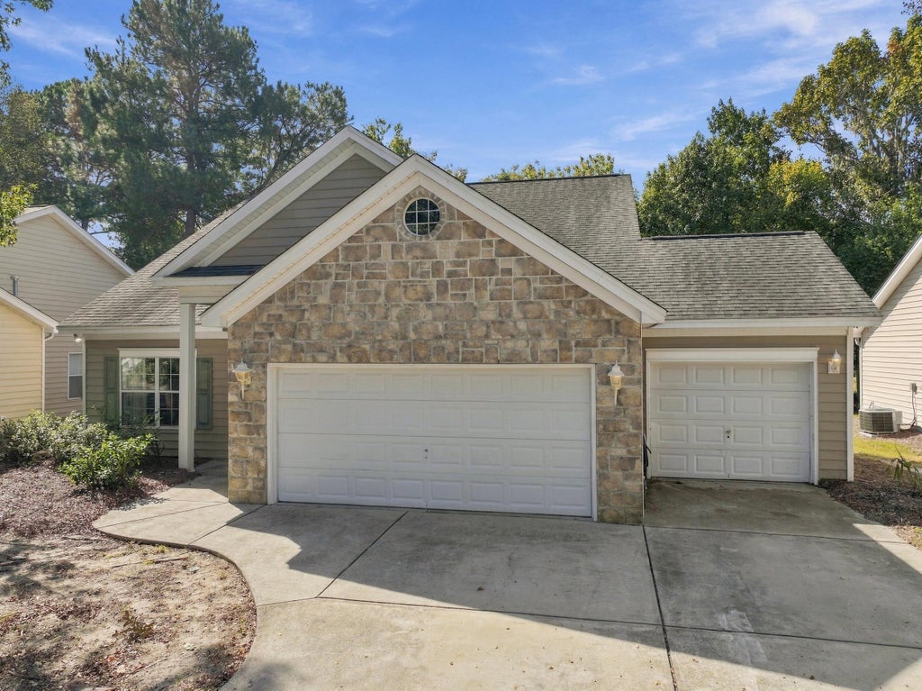 Photo of 4969 Franconia Drive, Summerville, SC 29485 (MLS # 26029521)