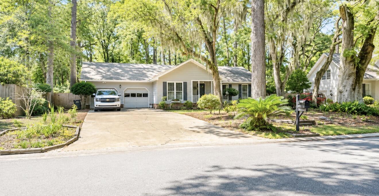 110 Seven Oaks Lane