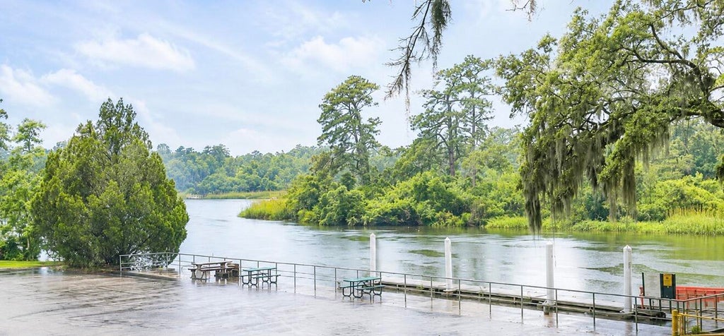 Photo of 110 Seven Oaks Lane, Summerville, SC 29485 (MLS # 26016369)