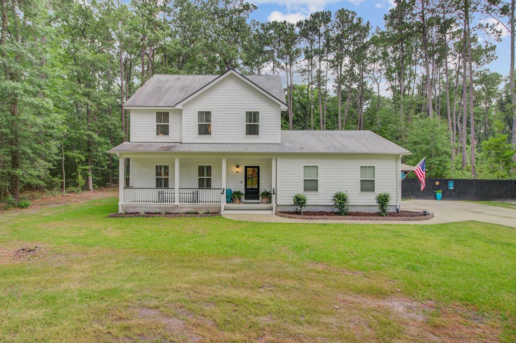 Photo of 6190 Button Bush Drive, Ravenel, SC 29470 (MLS # 26000609)