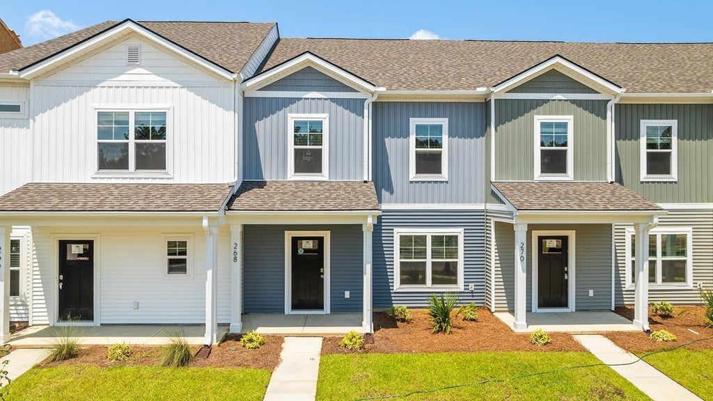 Photo of 256 Cloverleaf Acres Lane, Summerville, SC 29486 (MLS # 26019615)
