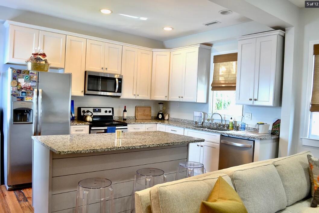 17 Nassau Street Apt A