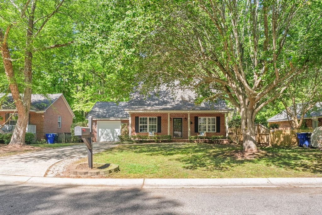 Photo of 981 Stono River Drive, Charleston, SC 29412 (MLS # 26010996)