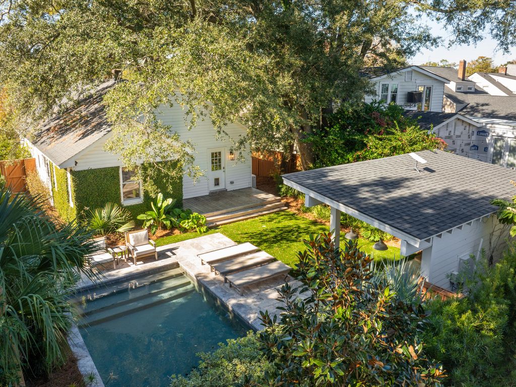 Photo of 874 Ashley Avenue, Charleston, SC 29403 (MLS # 25030882)