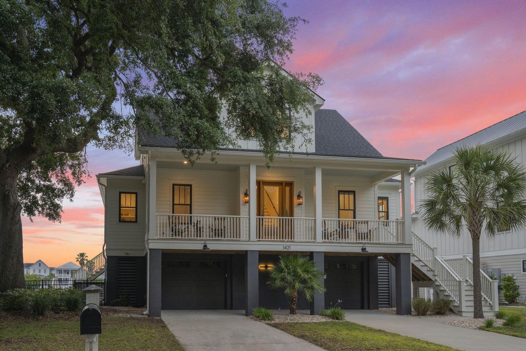 Photo of 1421 Appling Drive, Mount Pleasant, SC 29464 (MLS # 26013938)