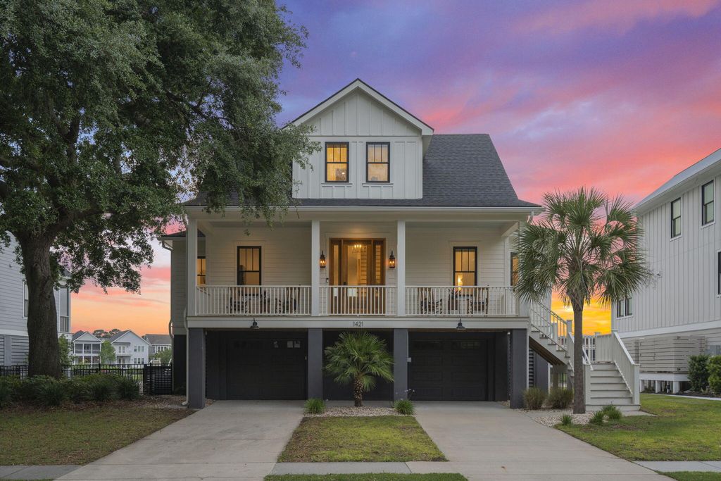 Photo of 1421 Appling Drive, Mount Pleasant, SC 29464 (MLS # 26013938)
