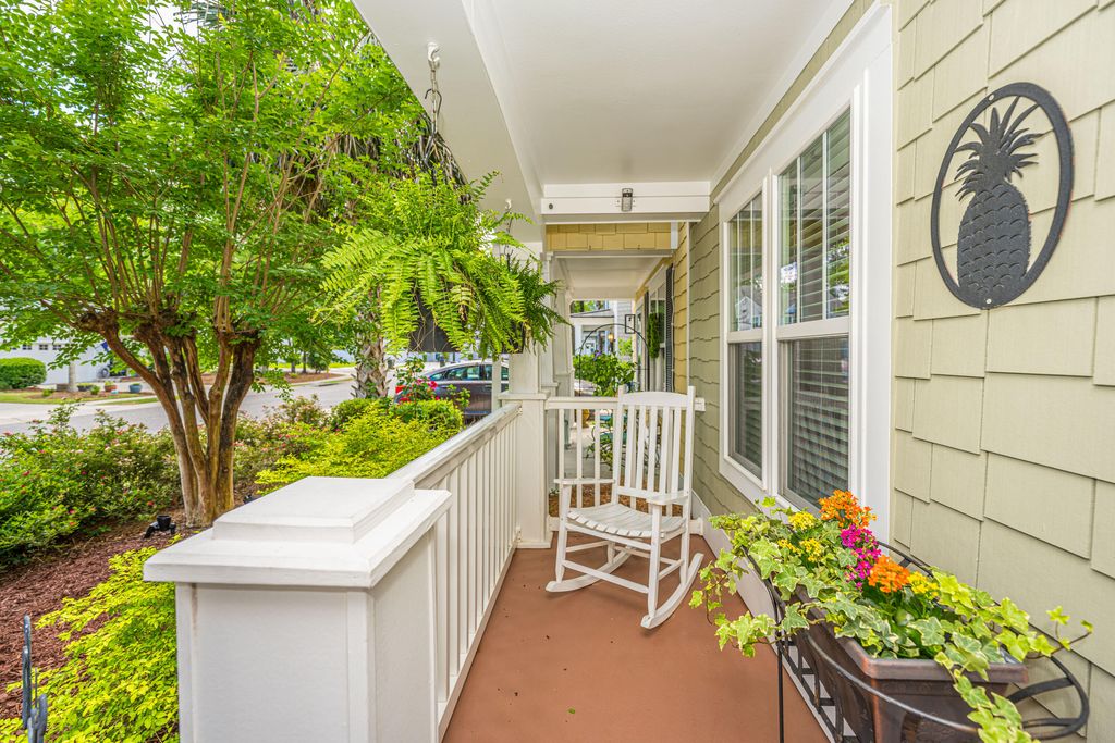 Photo of 425 Grand Palm Lane, Summerville, SC 29485 (MLS # 26011167)