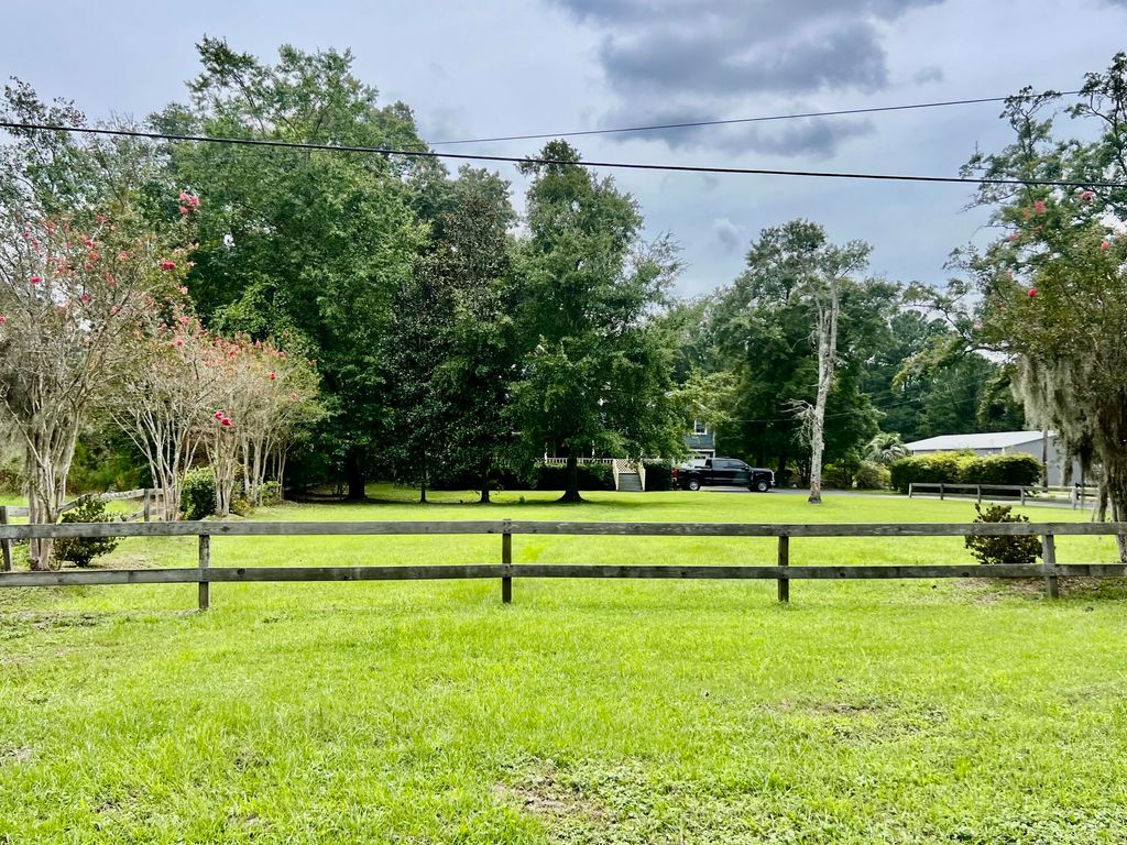Photo of 0 Porchers Bluff, Mount Pleasant, SC 29466 (MLS # 25023070)
