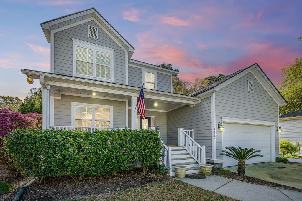 Photo of 1409 Bloomingdale Lane, Mount Pleasant, SC 29466 (MLS # 26007234)