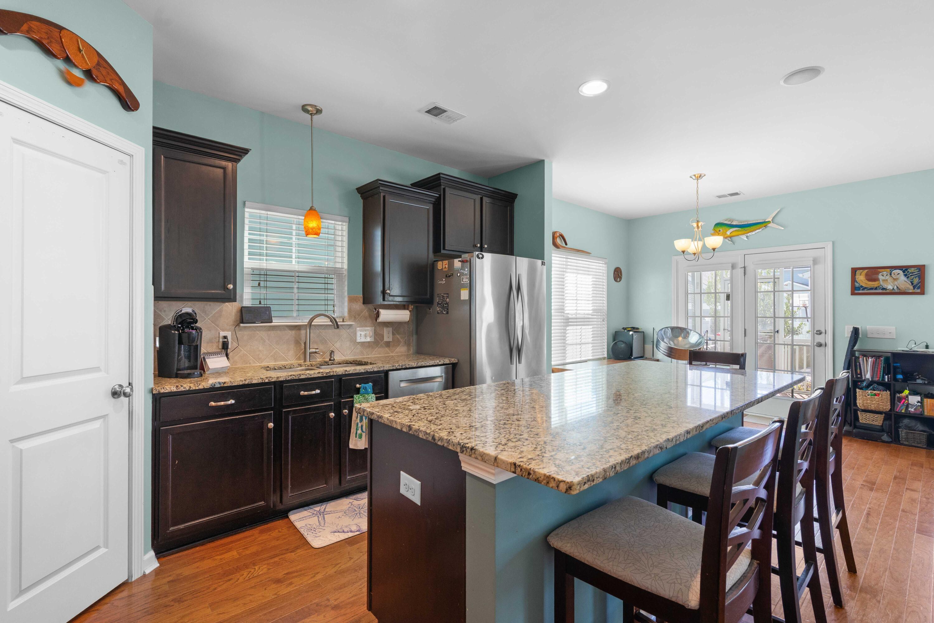 407 Forsythia Avenue