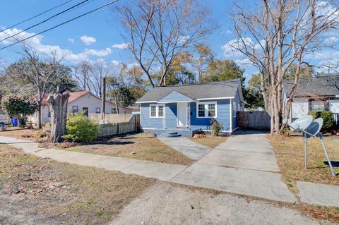 A home in North Charleston