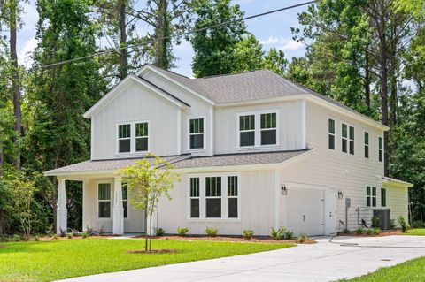Photo of 5180 Stono Plantation Drive, Hollywood, SC 29449 (MLS # 25028773) Photo of 5180 Stono Plantation Drive, Hollywood, SC 29449 (MLS # 25028773)