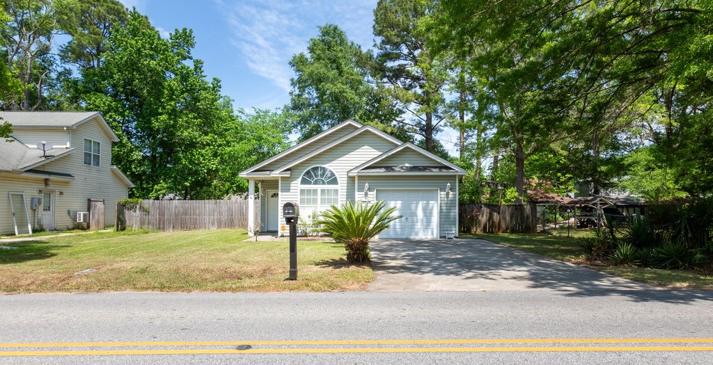 Photo of 116 Lucy Drive, Goose Creek, SC 29445 (MLS # 26010879)