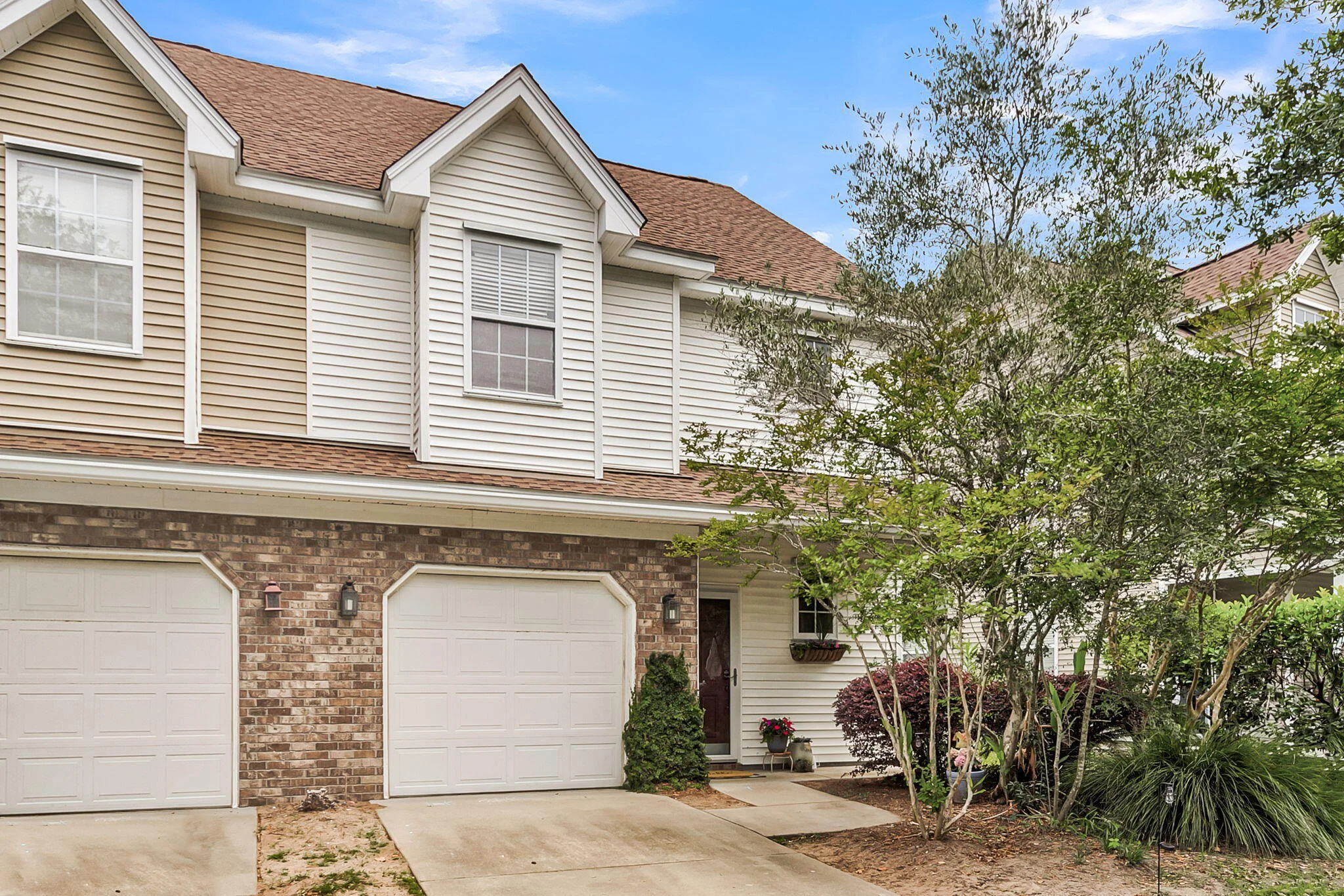 1504 Royal Colony Road