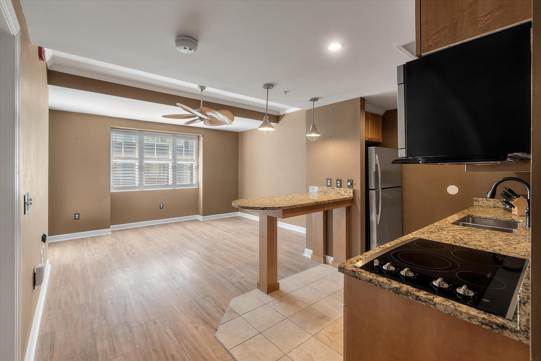 5804 Palmetto Drive A-404