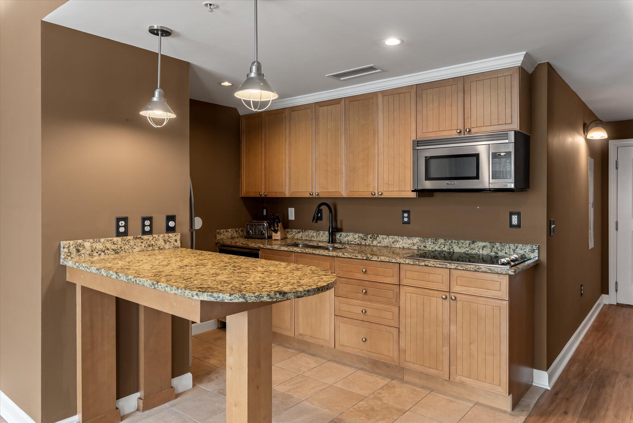 5804 Palmetto Drive A-404