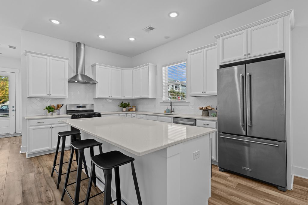 Photo of 841 Hopewell Drive, Charleston, SC 29492 (MLS # 25030345)