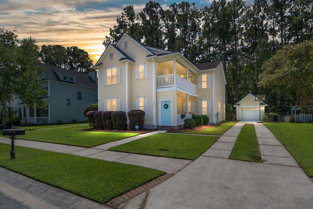 Photo of 3261 Beaconsfield Road, Mount Pleasant, SC 29466 (MLS # 25023711)