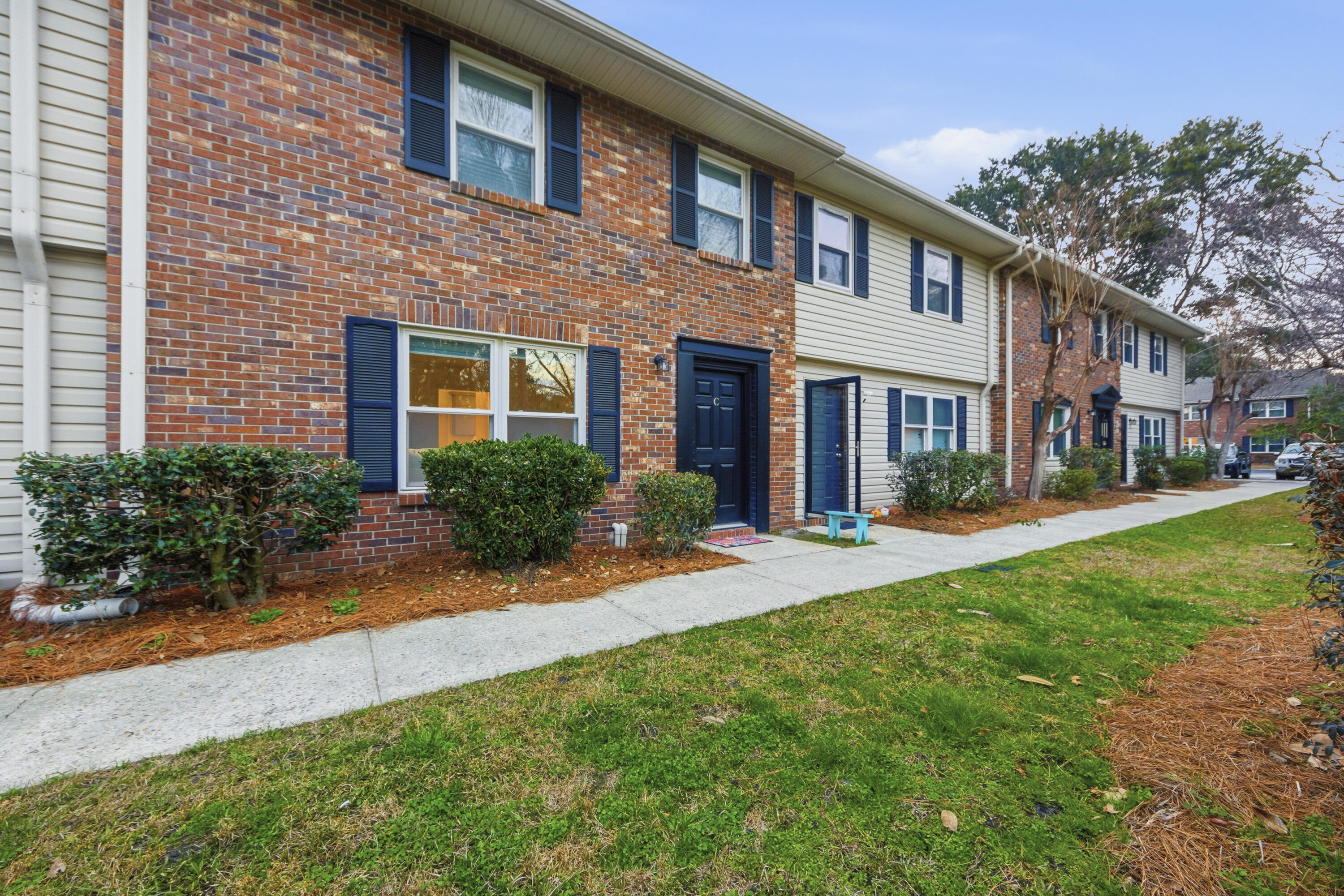 415 Parkdale Drive Apt 8c