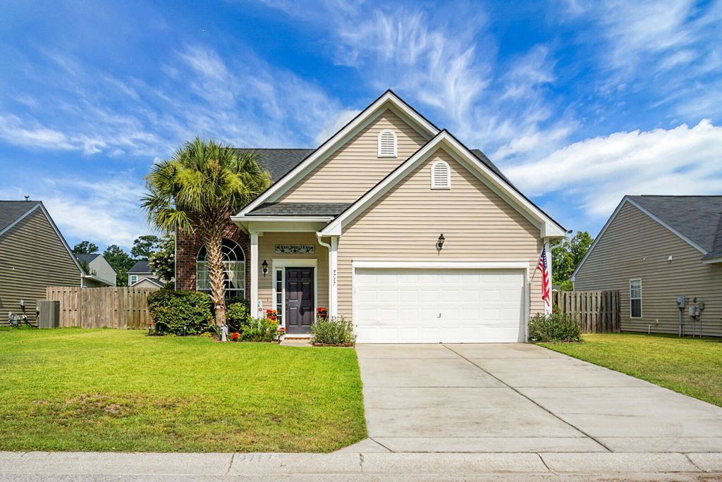 Photo of 9717 Stockport Circle, Summerville, SC 29485 (MLS # 26001550)