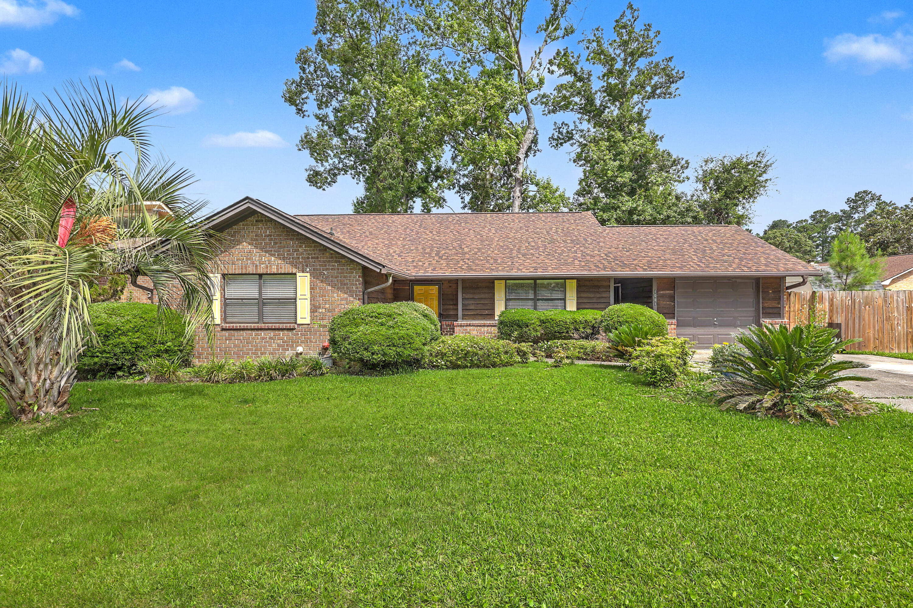 1001 Colonial Pines Drive