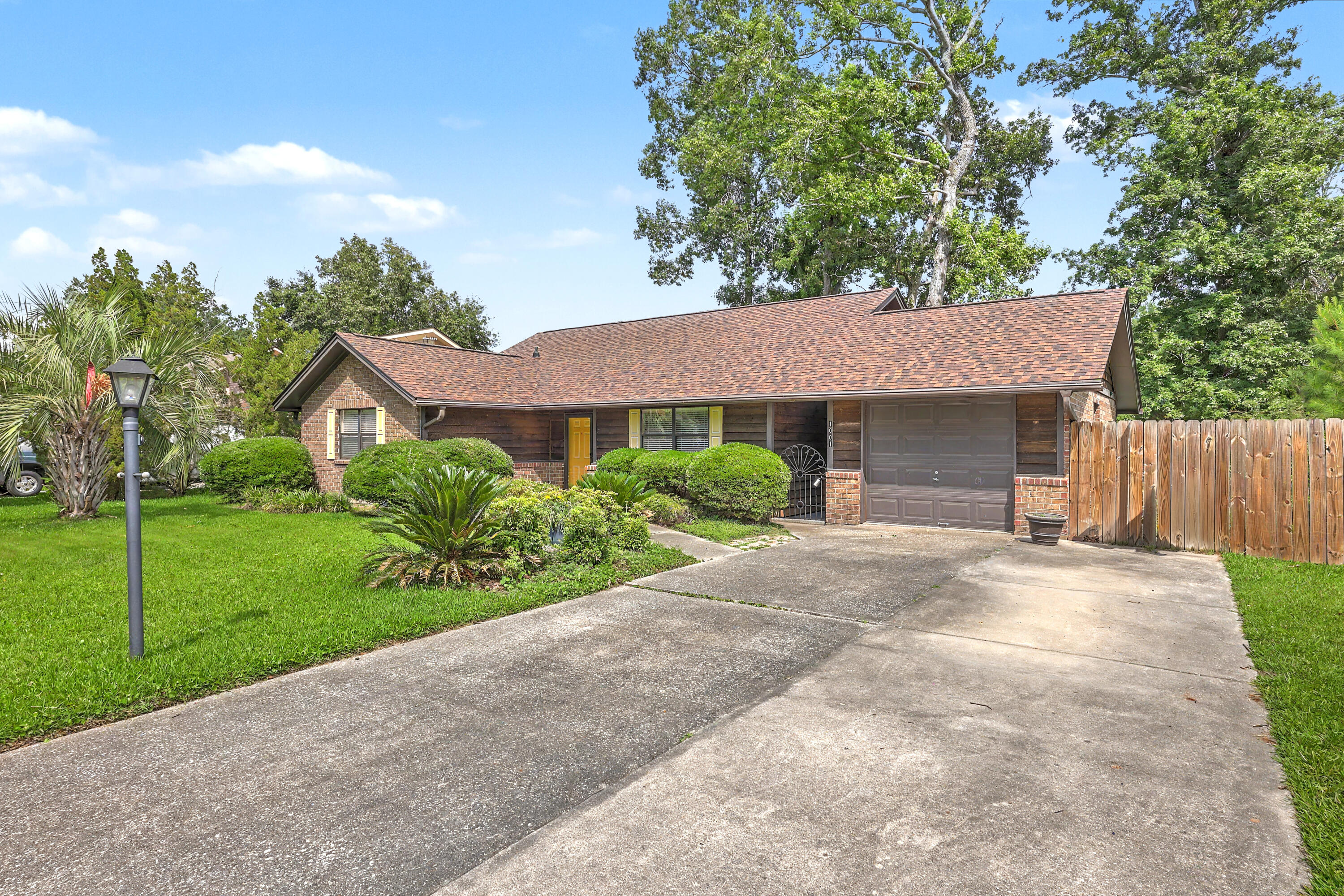 1001 Colonial Pines Drive