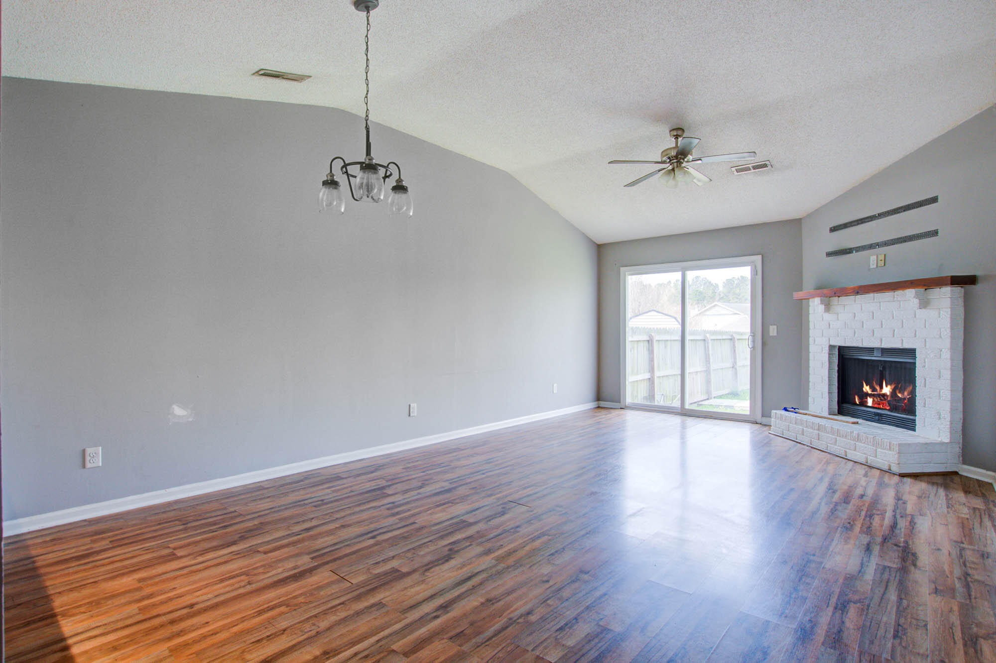 Photo 5 of 19 of 705 Winthrop house