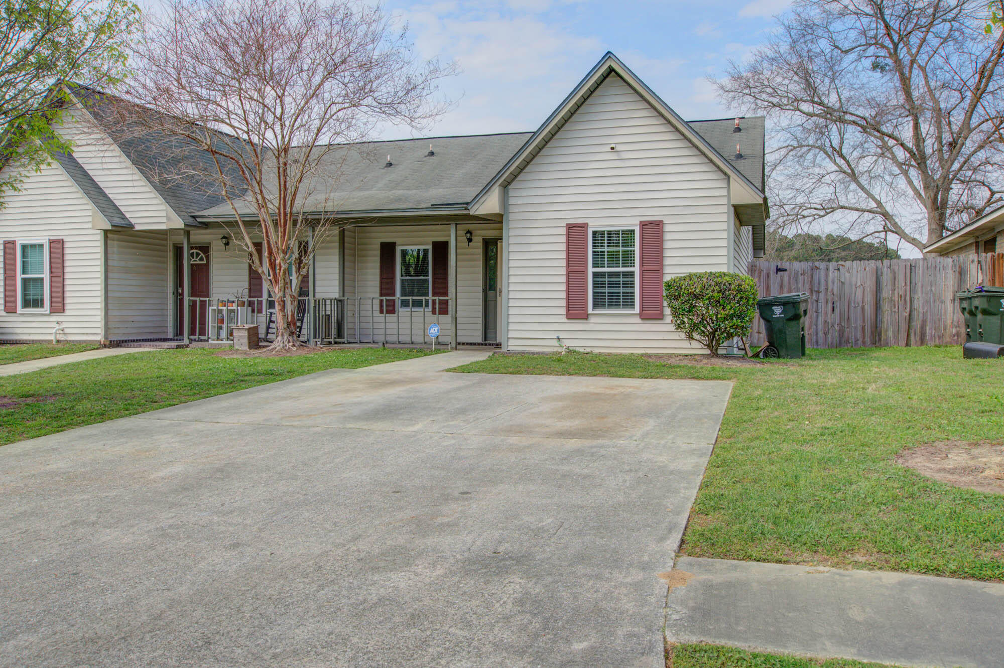 Photo 1 of 19 of 705 Winthrop house