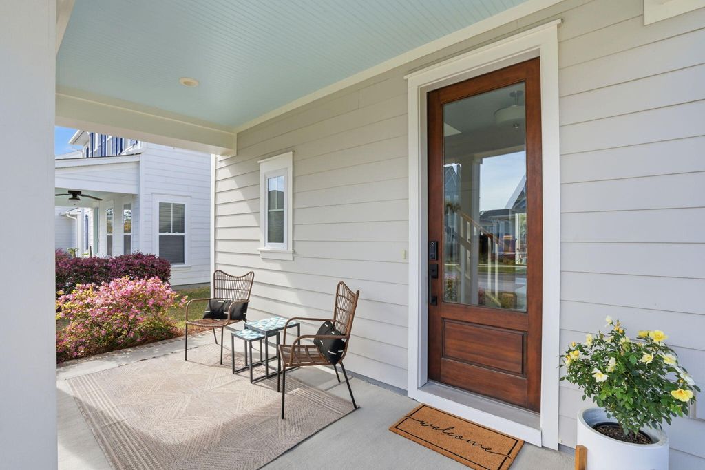 Photo of 609 Heartwood Ln, Summerville, SC 29486 (MLS # 26007804)