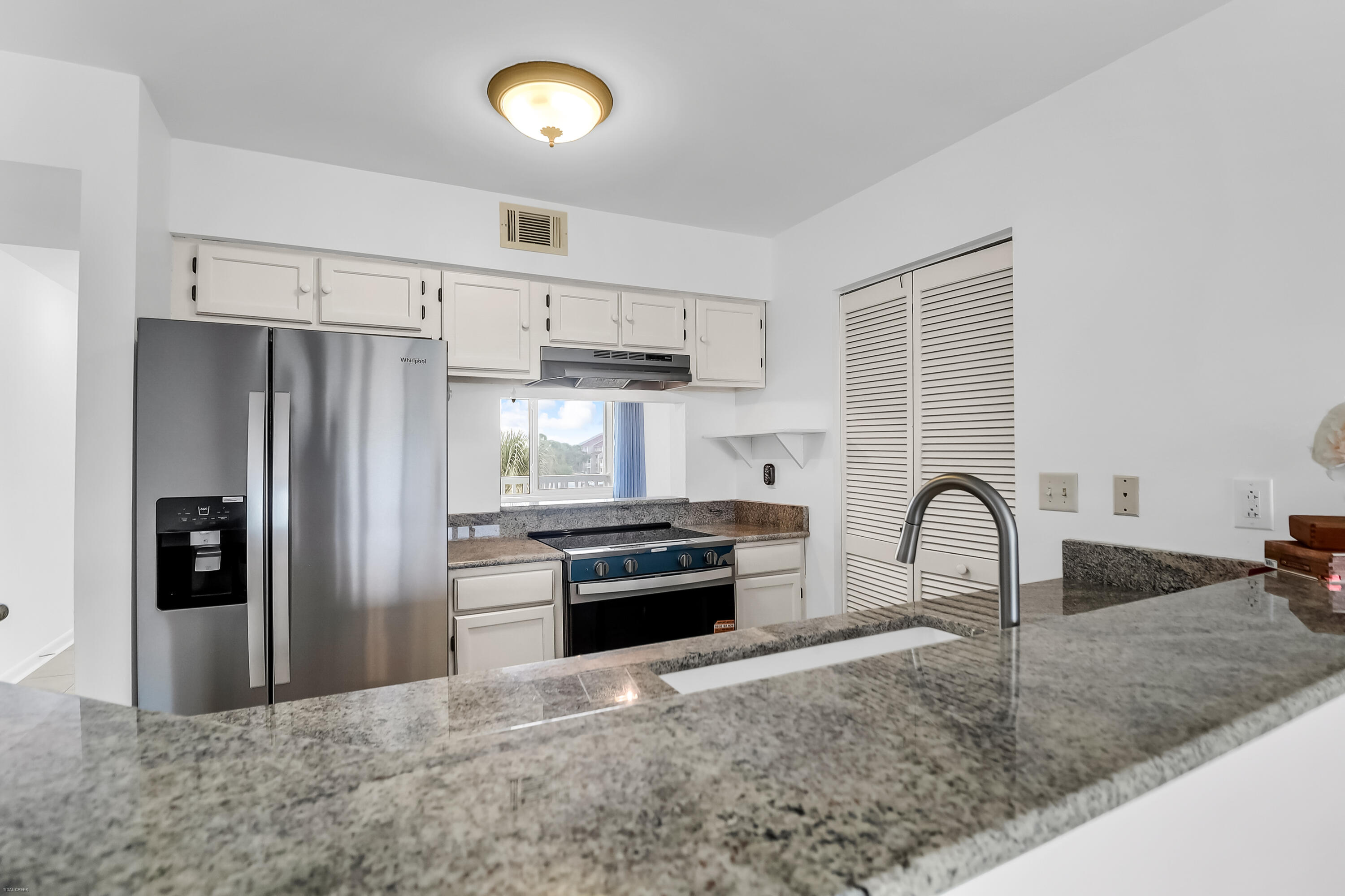 100 Mariners Cay Drive