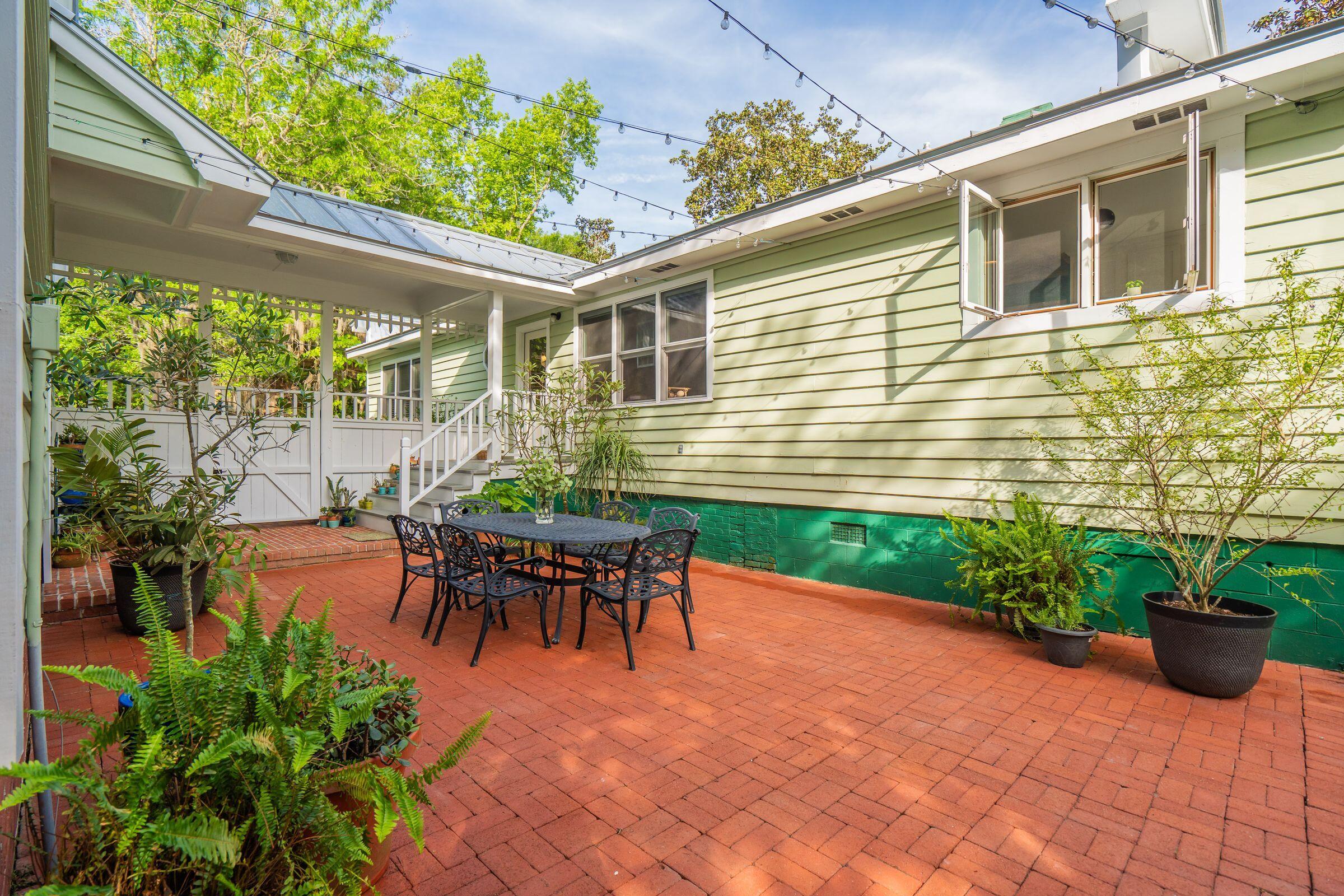 Summerville, South Carolina, 29483, United States, 3 Bedrooms Bedrooms, ,2 BathroomsBathrooms,Residential,Active,2036658