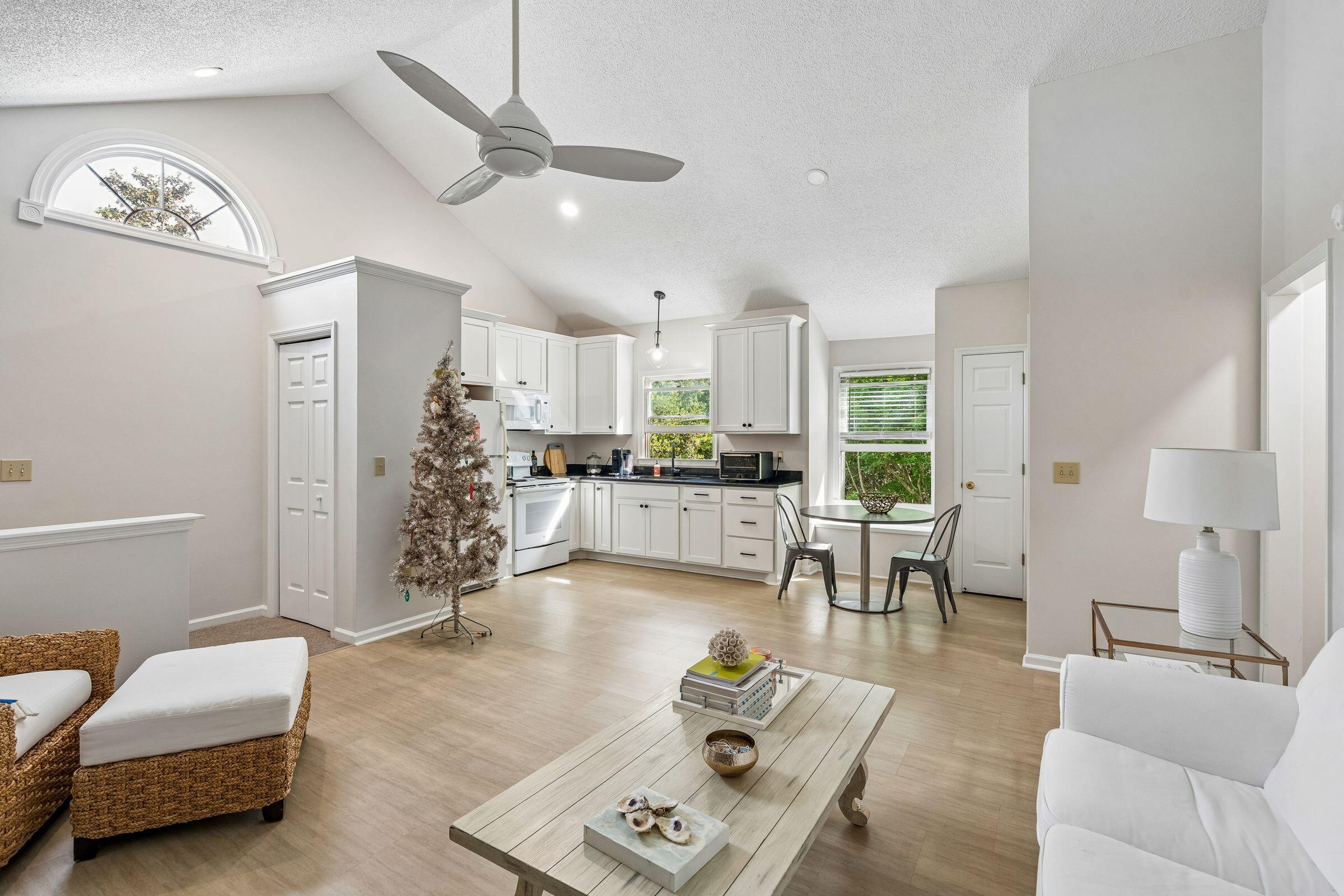 Summerville, South Carolina, 29483, United States, 3 Bedrooms Bedrooms, ,2 BathroomsBathrooms,Residential,Active,2036658