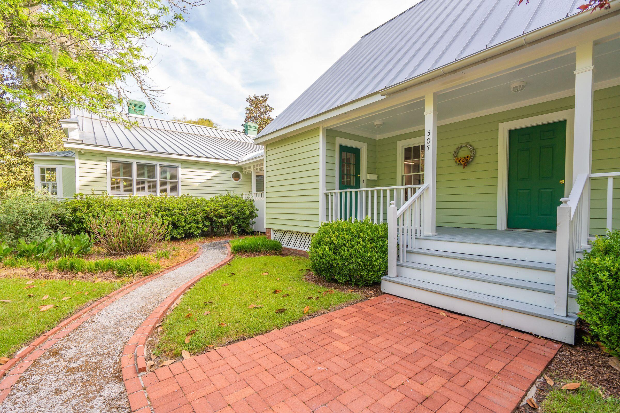 Summerville, South Carolina, 29483, United States, 3 Bedrooms Bedrooms, ,2 BathroomsBathrooms,Residential,Active,2036658