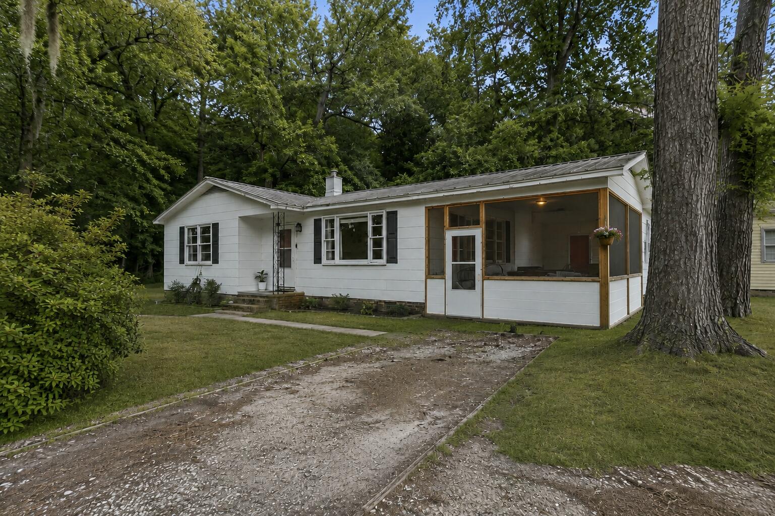 882 Savage Road