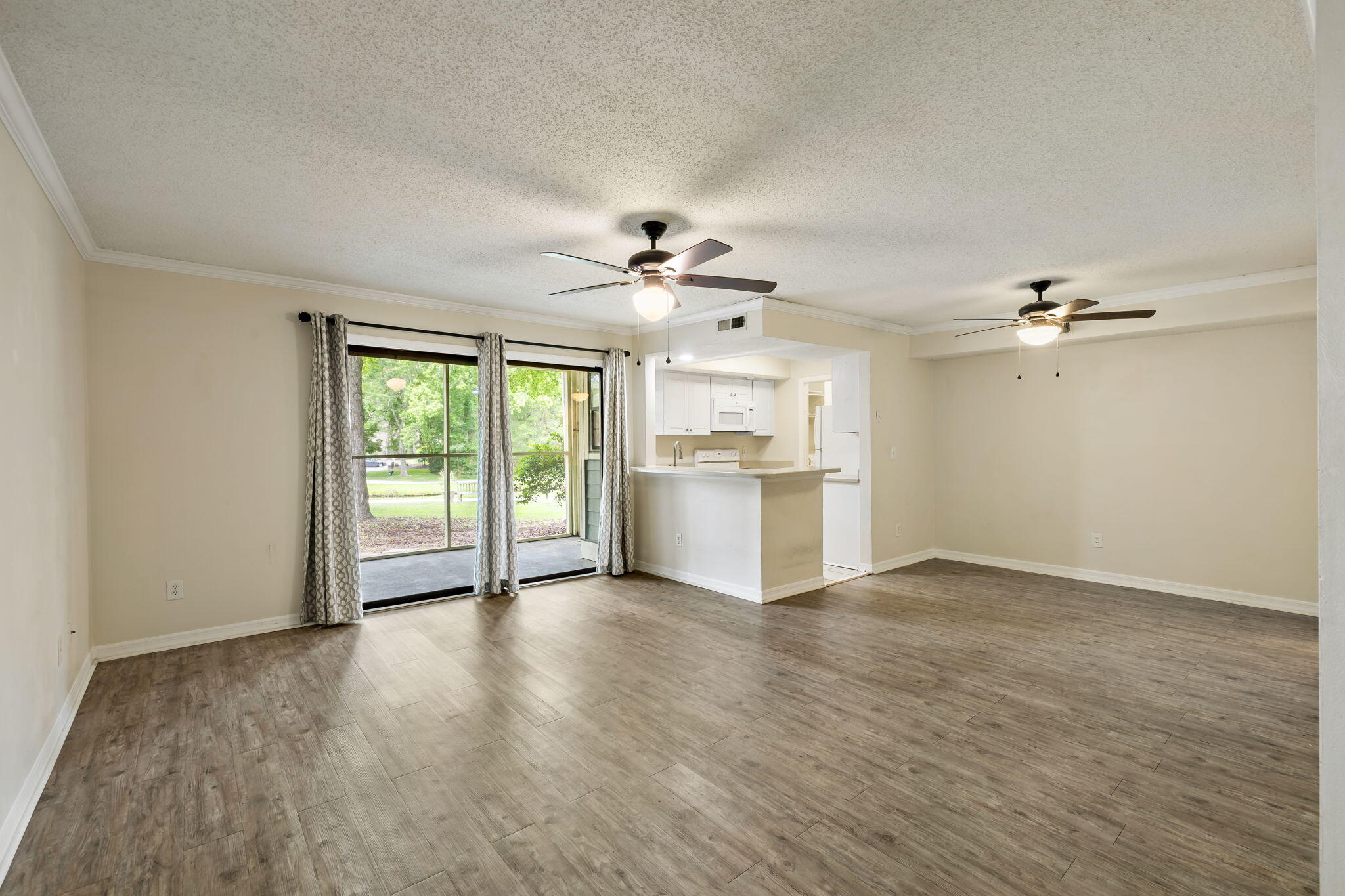 1852 Montclair Drive 1852-B