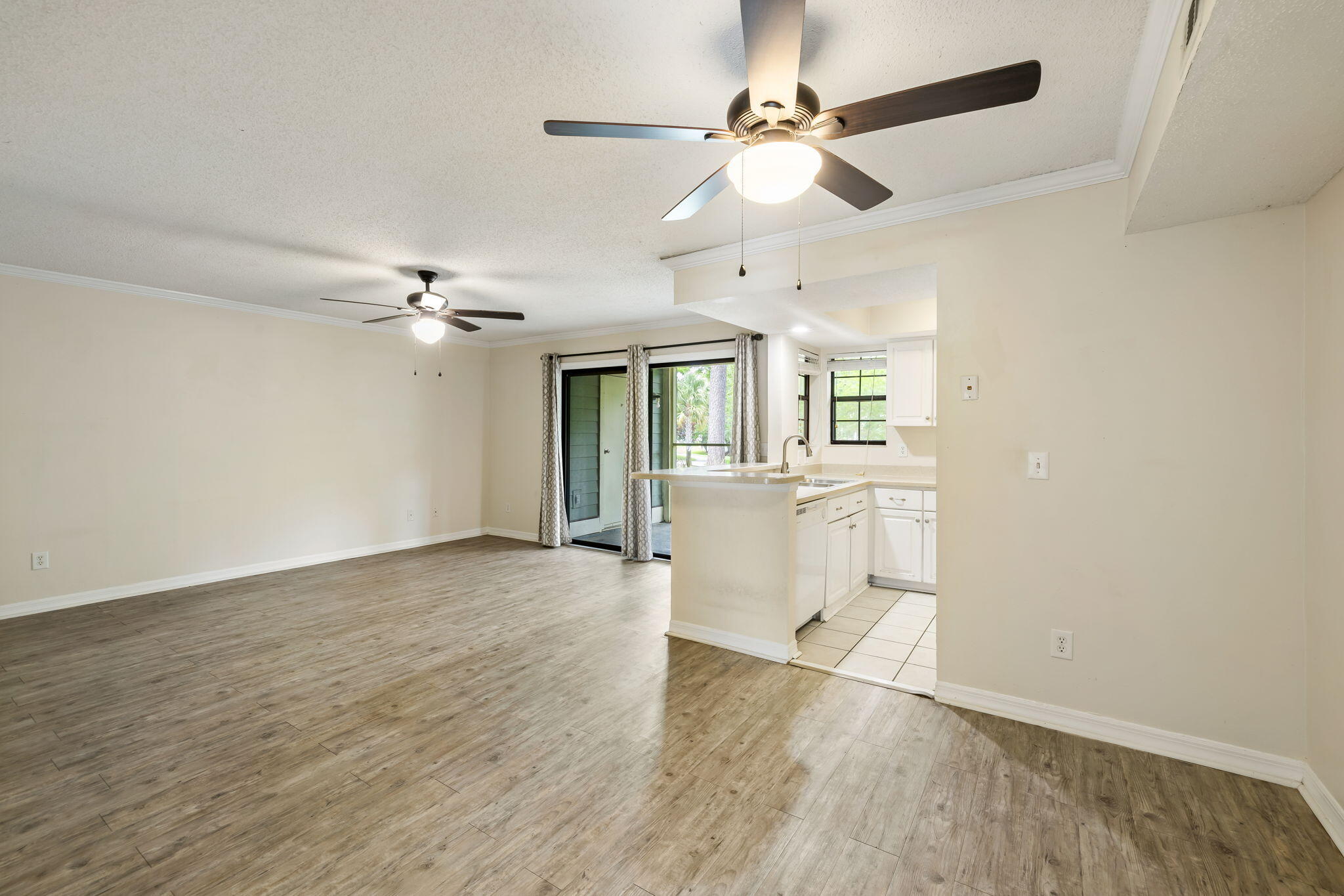 1852 Montclair Drive 1852-B